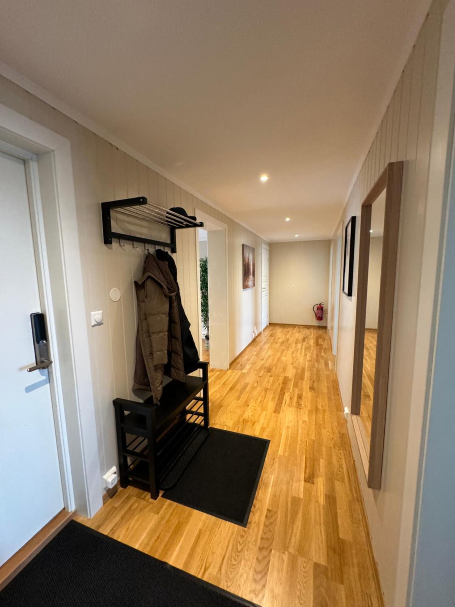 Charming 3-Bedroom Apartment In The Heart Of Кристиансунн Экстерьер фото