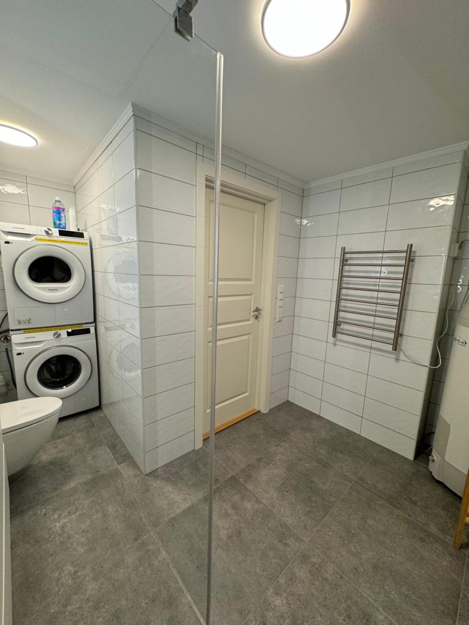Charming 3-Bedroom Apartment In The Heart Of Кристиансунн Экстерьер фото